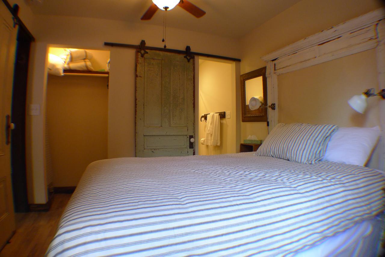 Motel Miner'S Camp Foresthill Esterno foto