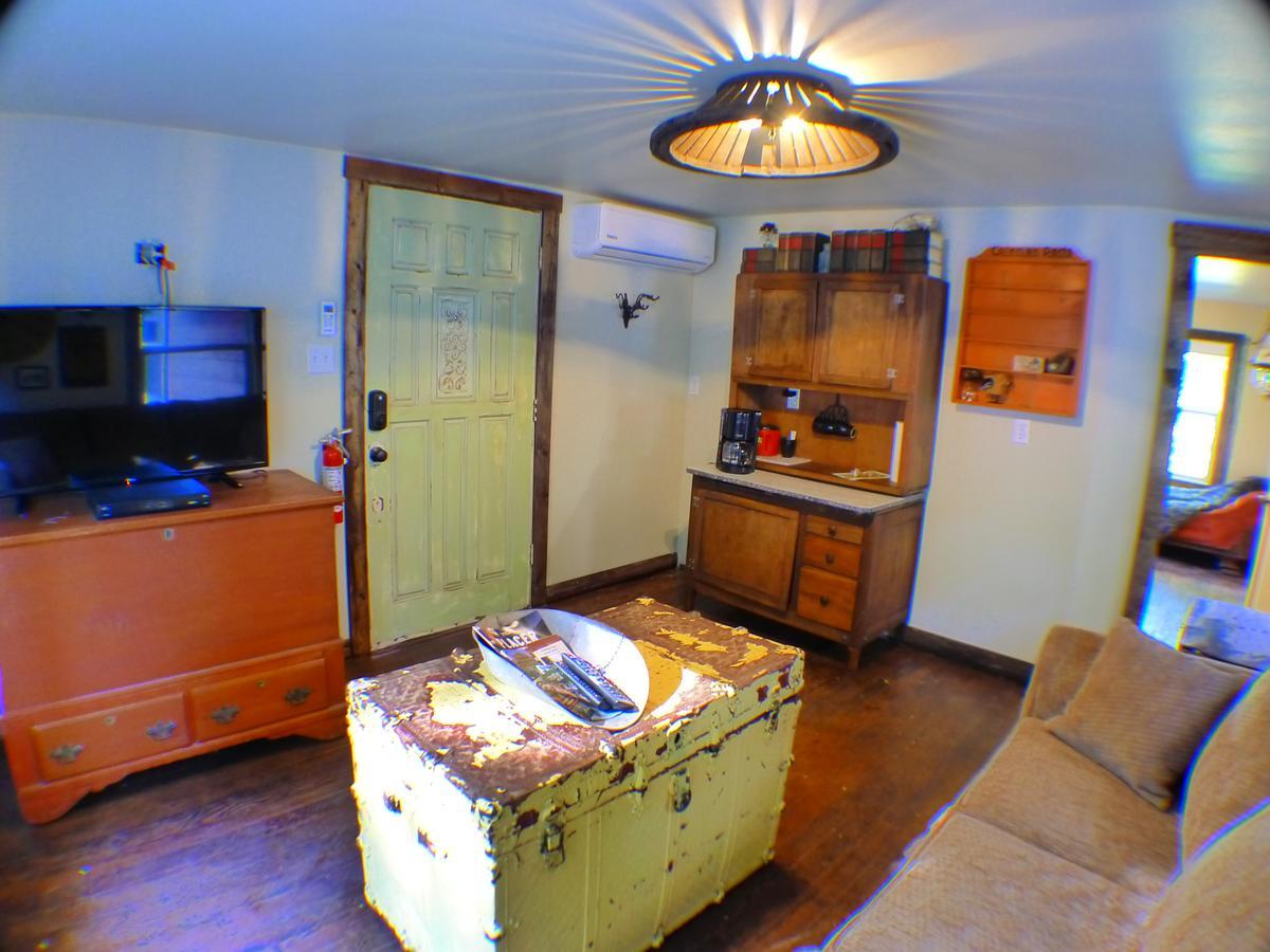 Motel Miner'S Camp Foresthill Esterno foto