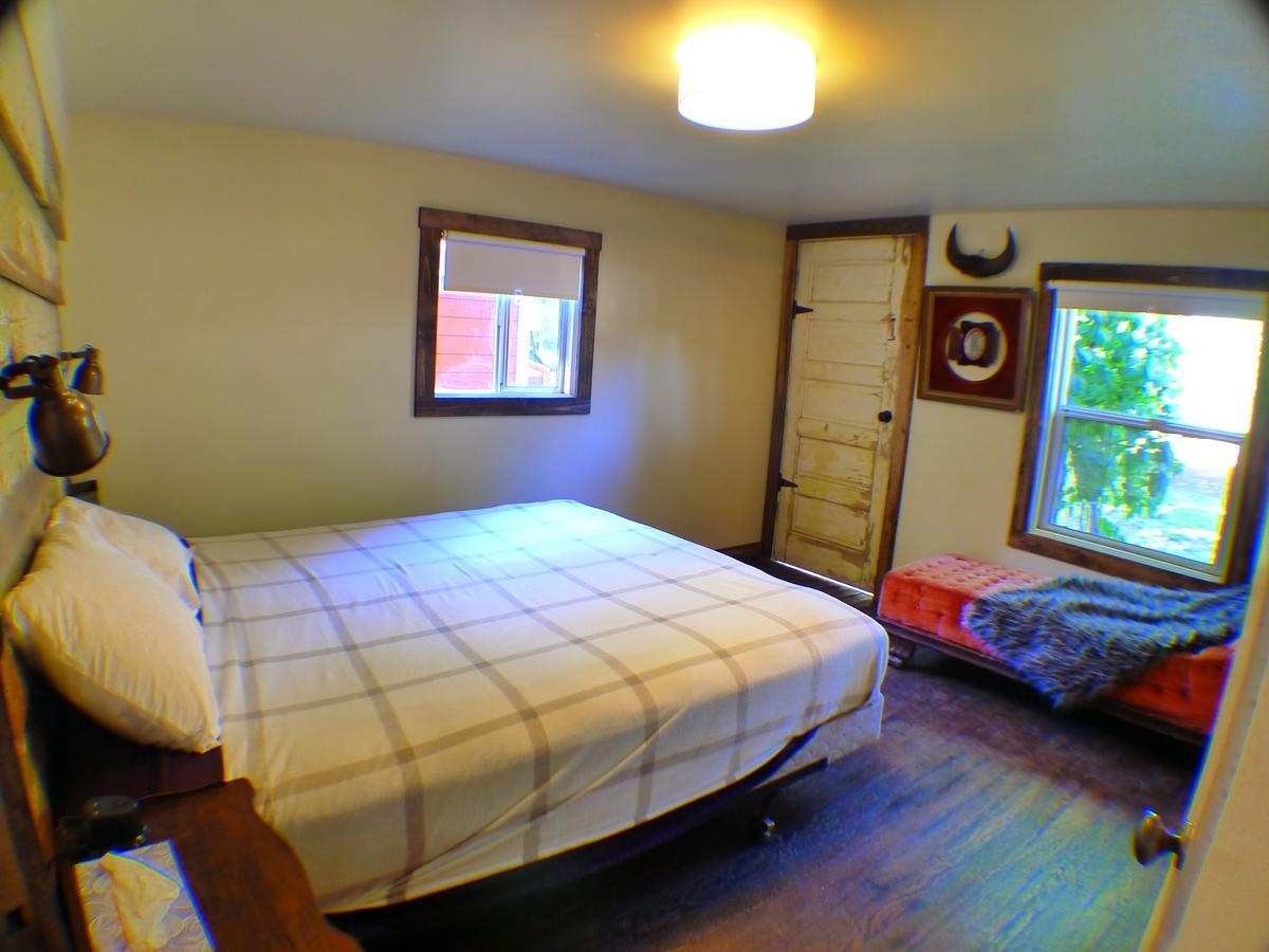Motel Miner'S Camp Foresthill Esterno foto