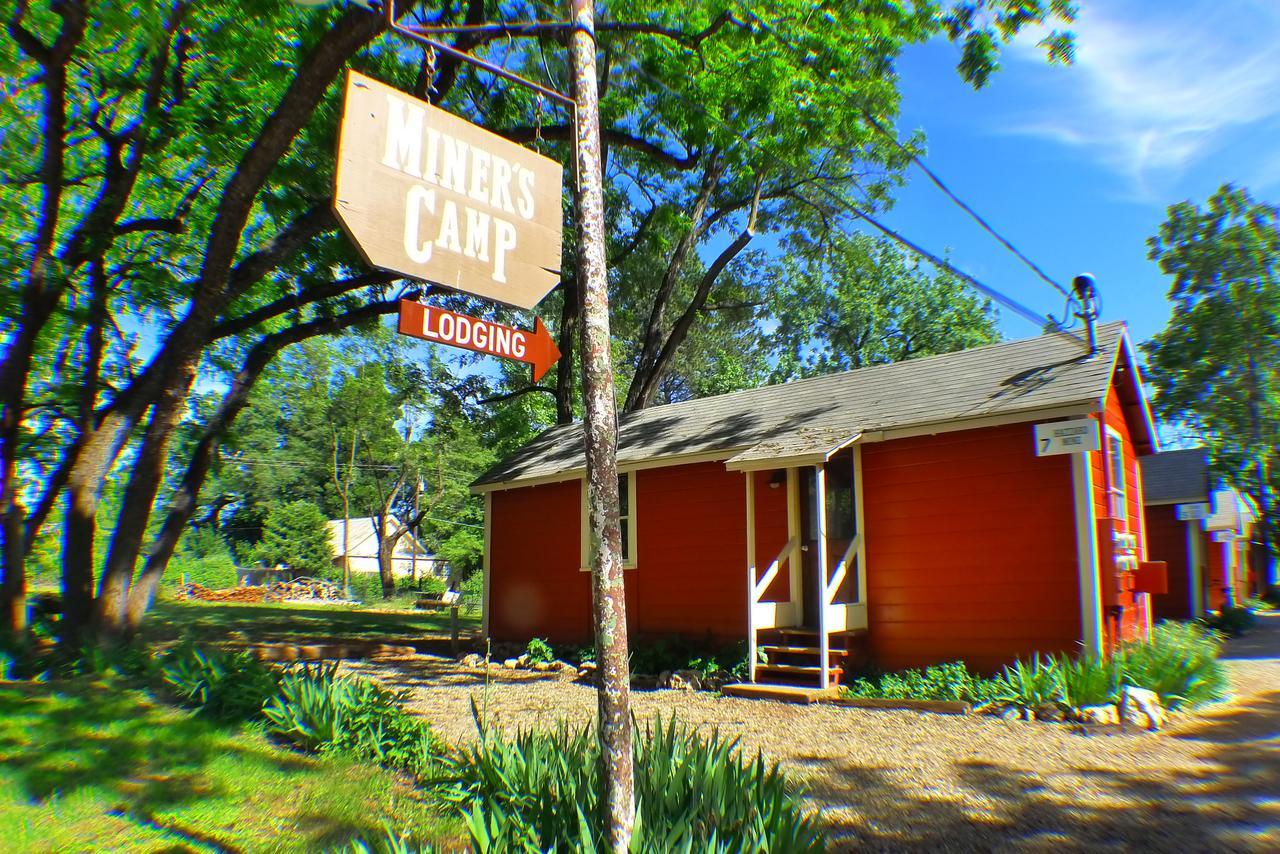 Motel Miner'S Camp Foresthill Esterno foto
