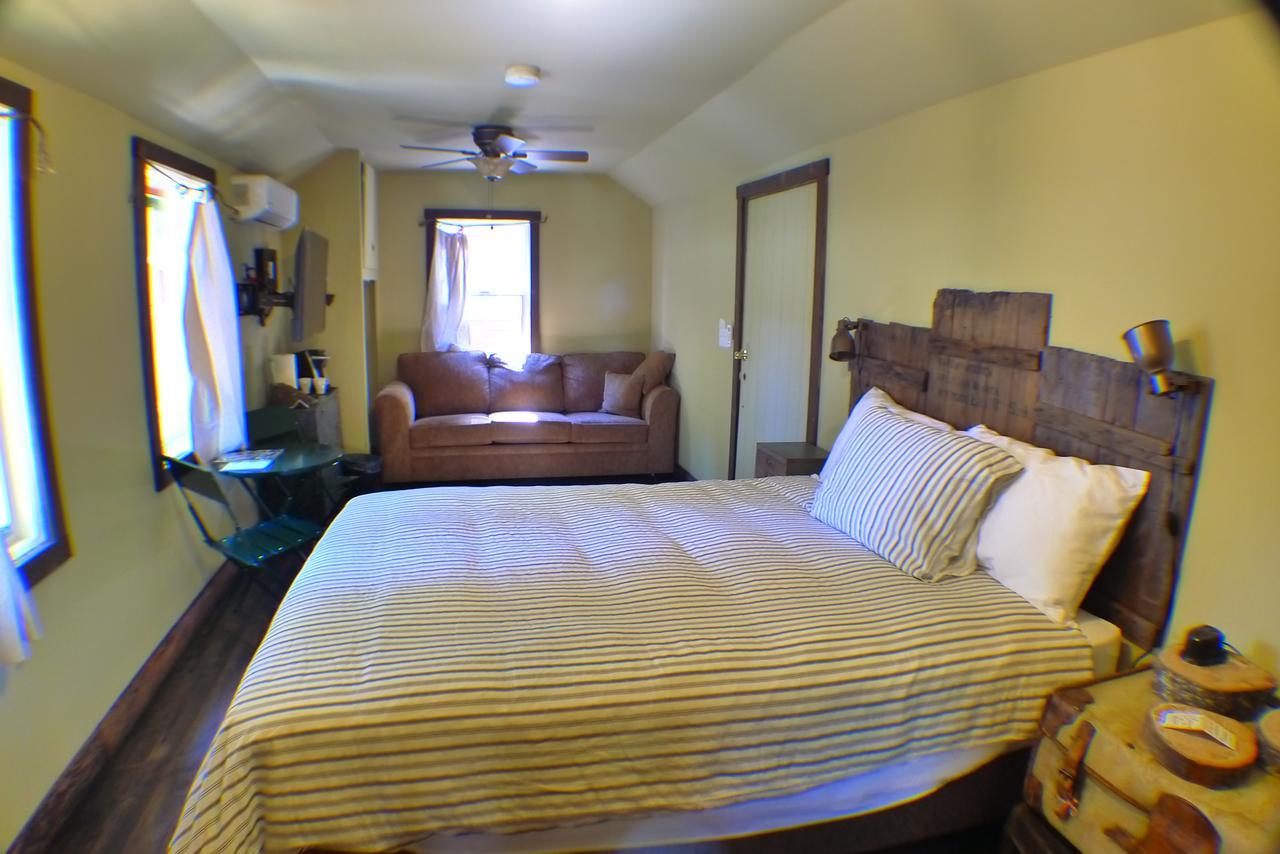 Motel Miner'S Camp Foresthill Esterno foto