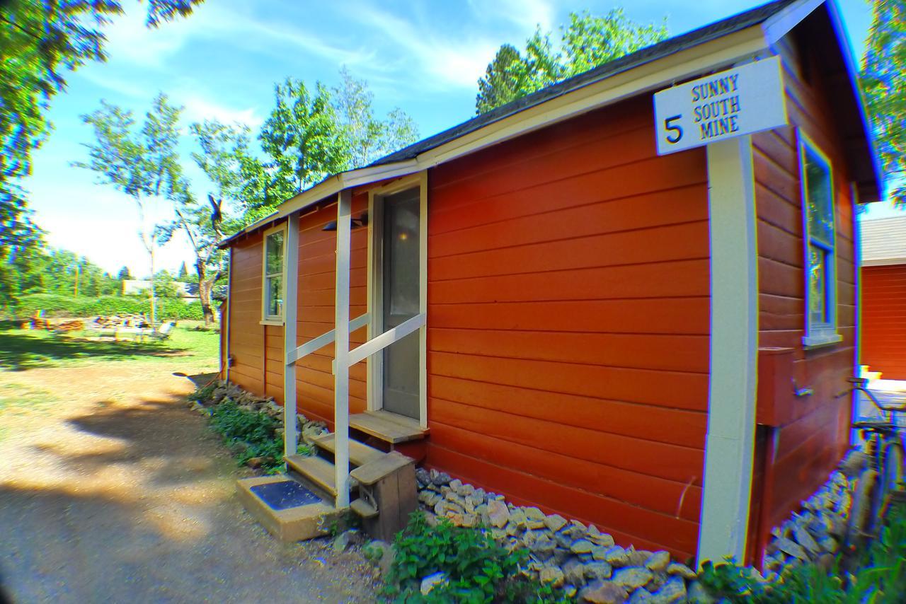 Motel Miner'S Camp Foresthill Esterno foto