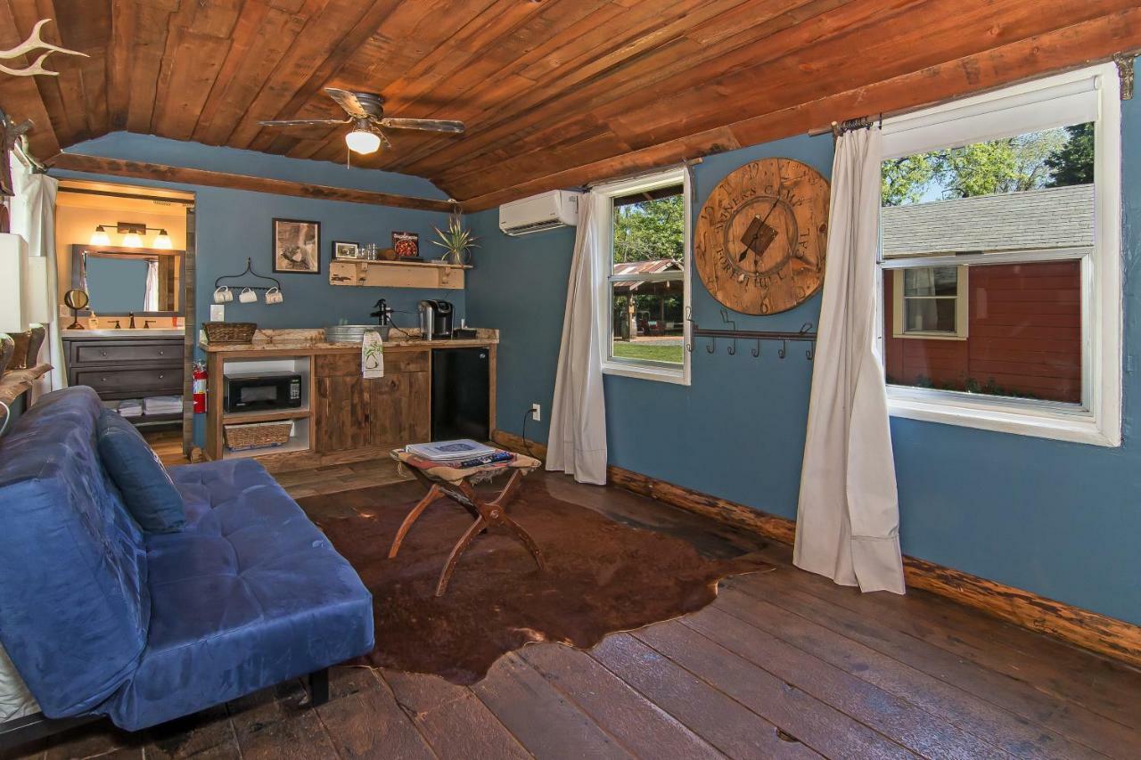 Motel Miner'S Camp Foresthill Esterno foto
