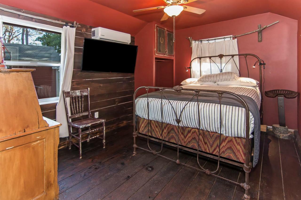 Motel Miner'S Camp Foresthill Esterno foto