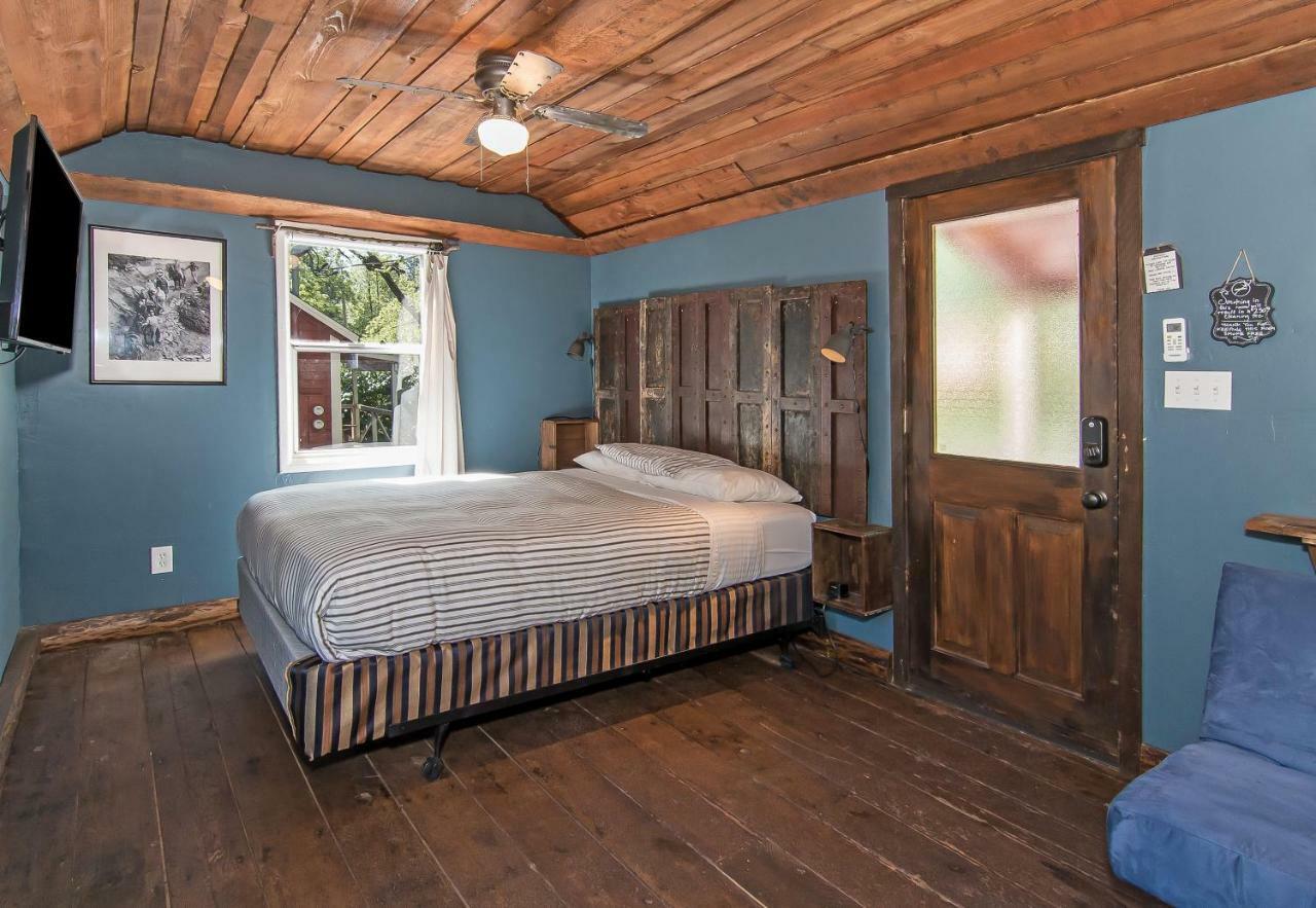 Motel Miner'S Camp Foresthill Esterno foto