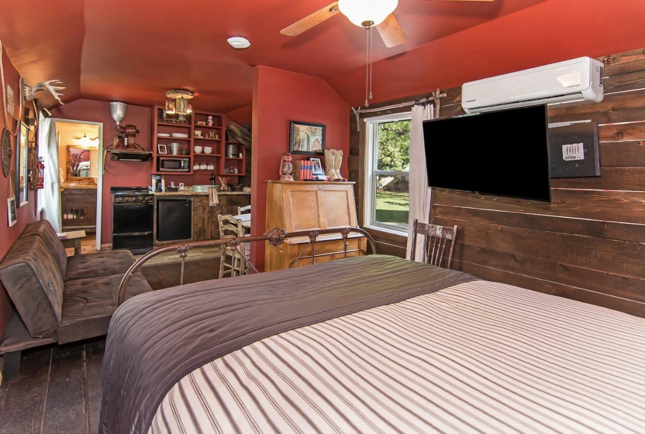 Motel Miner'S Camp Foresthill Esterno foto