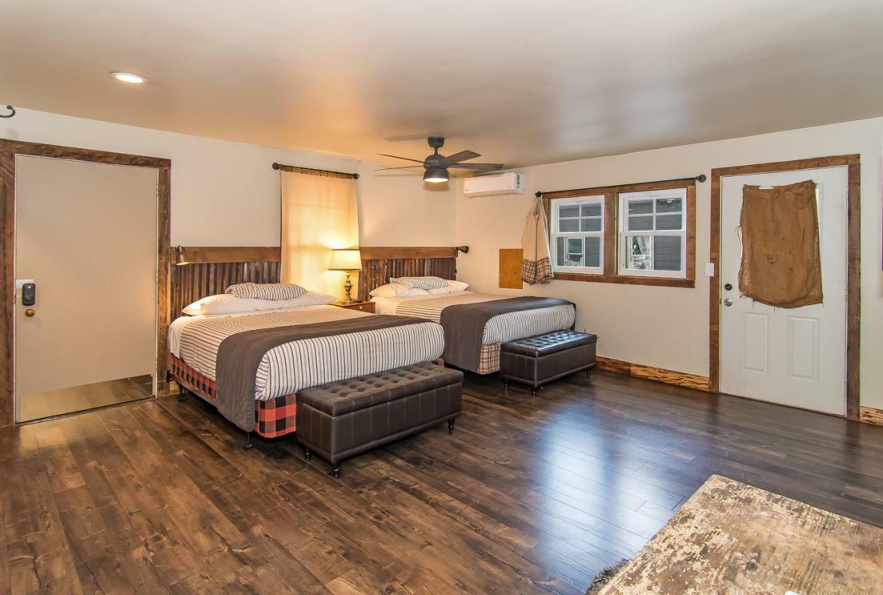 Motel Miner'S Camp Foresthill Esterno foto
