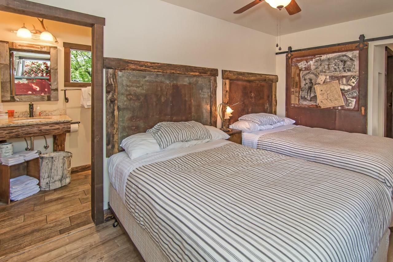 Motel Miner'S Camp Foresthill Esterno foto
