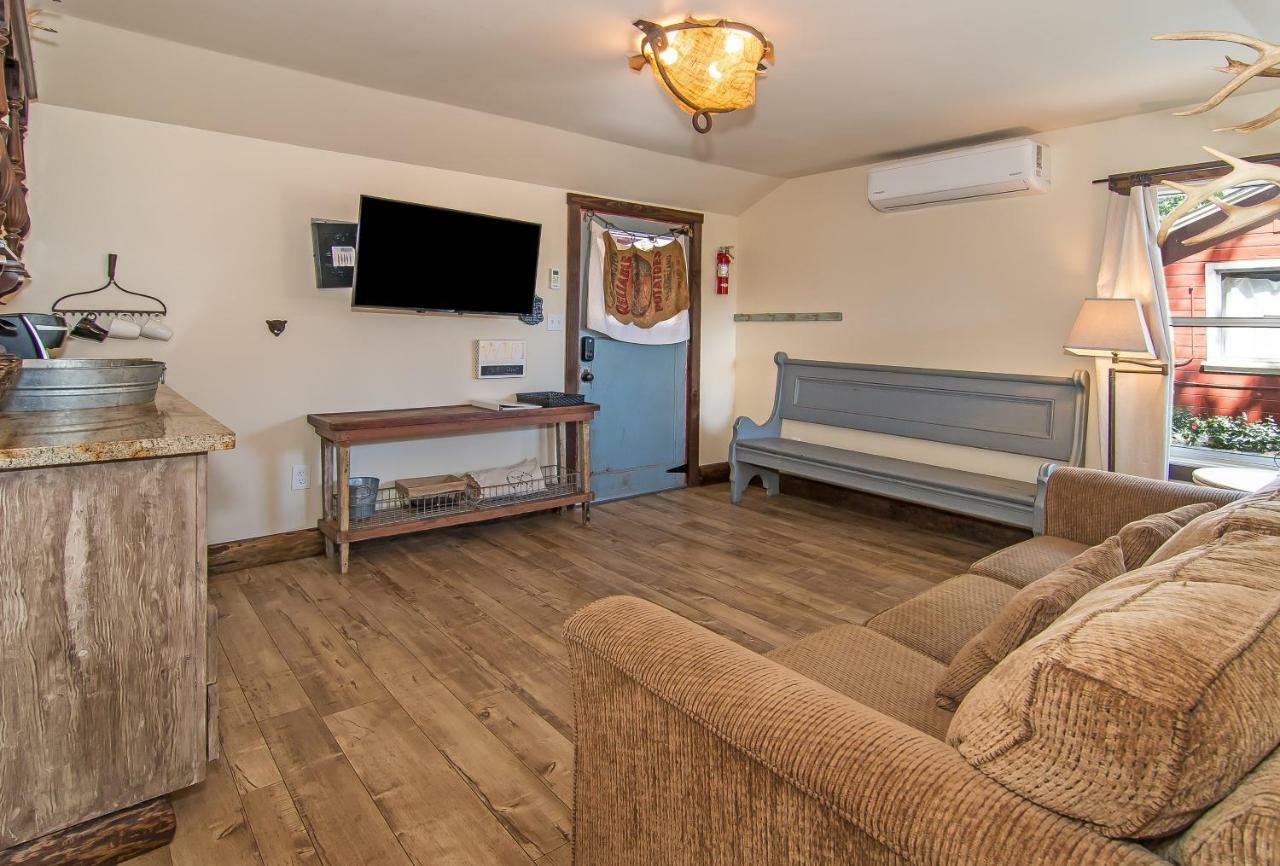 Motel Miner'S Camp Foresthill Esterno foto